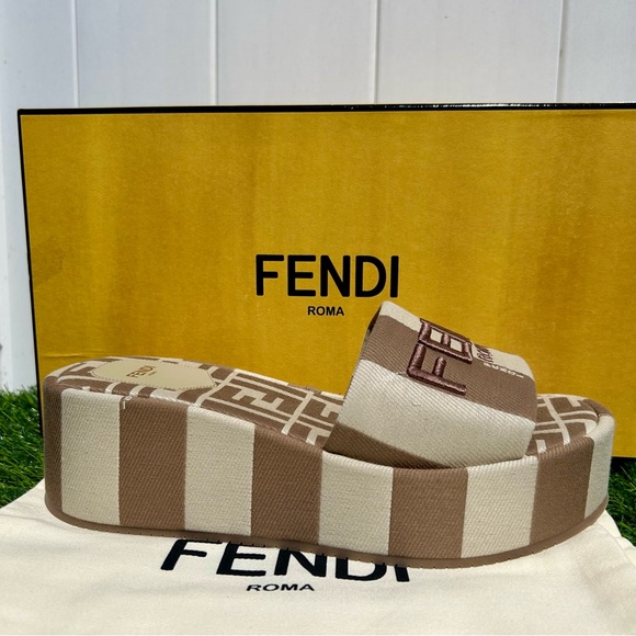 FENDI SUNSHINE EMBROIDERED LOGO PLATFORM SLIDE SANDAL NEUTRAL BEIGE SZ 38.5 NEW! - Picture 4 of 16